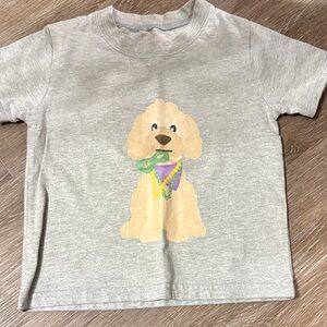 Gray Short-Sleeve Kids Mardi Gras Tee with Dog Graphic